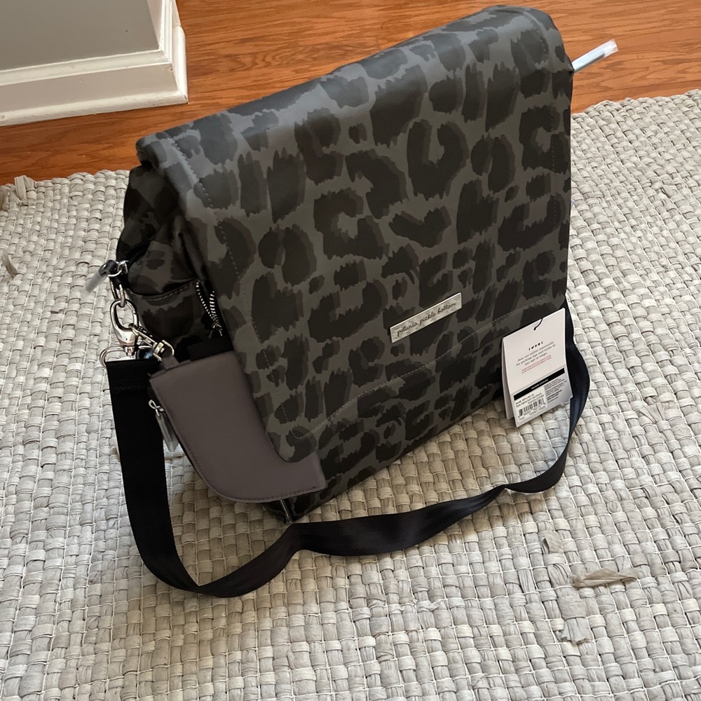 Petunia boxy backpack